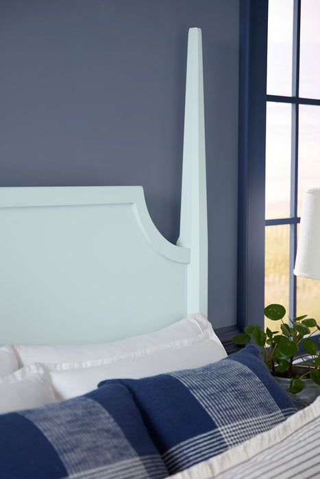 Tide & Timber - King Pencil Post Storage Bed - Blue Maple