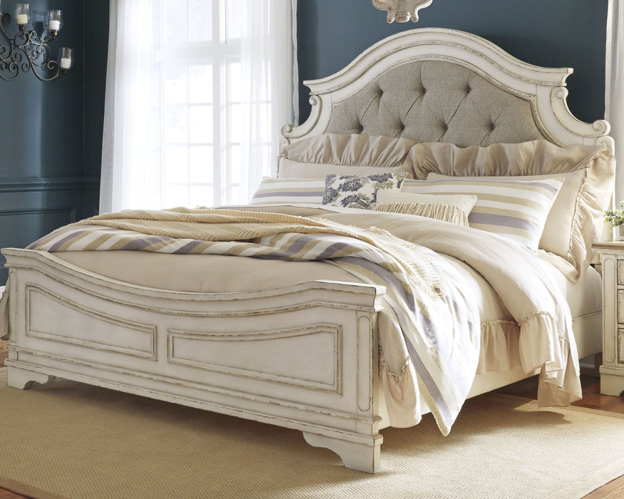 Realyn - Upholstered Panel Bed